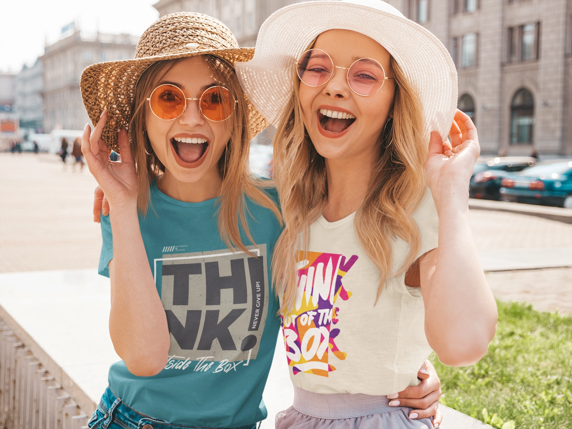 Amigas con camisetas personalizadas